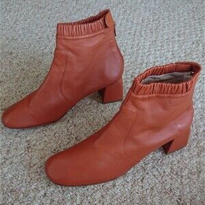 Stuart Weitzman Burnt Orange Nappa leather ankle boot size 9M
